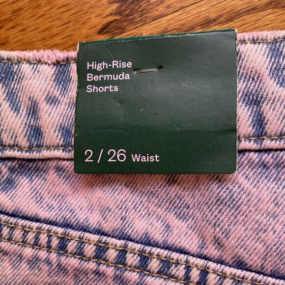 Acid Wash High Rise Distressed Bermuda Shorts Size 2 New With Tags - Picture 10 of 15